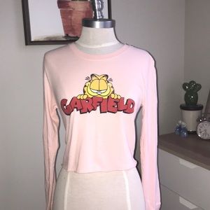 Super trendy vintage Garfield T-shirt